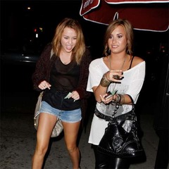 本家レリゴー歌手が自宅売却へ、近所のマイリーと距離置き空き物件に。