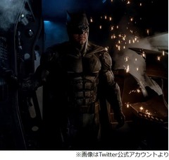 バットマンの新作スーツを初公開