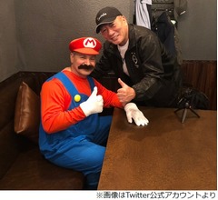 高木豊、&ldquo;マリオ&rdquo;ポンセと2ショット