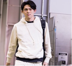 &ldquo;令和の怪物&rdquo;佐々木朗希の新CM、無邪気な笑顔で友人たちとワイワイ