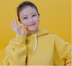 今田美桜「タウンワーク」の新CM、FRUITS ZIPPERも加わり明るくポップな世界観に