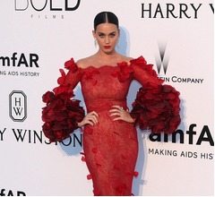 破局説一転、ケイティ・ペリーとオーリー婚約か