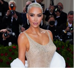 &ldquo;マリリン・モンローのドレス&rdquo;制作者、キム・カーダシアンが着たのは「誤り」