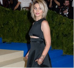 マイケル娘、ジャクソン家のアドバイスは聞かず