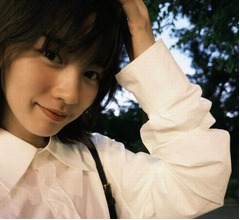 のん、ナチュラルな休日の&ldquo;ミニ丈私服&rdquo;に「激カワ」「足綺麗」と反響