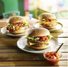マックが3種のサルサバーガー、ピリッと辛味と程良い酸味が決め手。