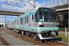 東京メトロ南北線に新デザイン、今夏9000系車両1次車をリニューアル。