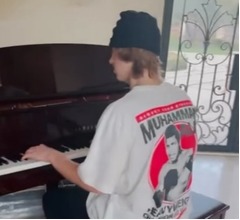 ブリトニー・スピアーズ、18歳次男の才能を恐れる「あの子は天才」「正直怖い」