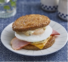 ローソン、肉と肉でサンドした&ldquo;肉バーガー&rdquo;発売