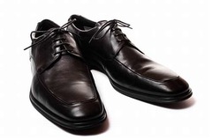 &ldquo;おなら靴&rdquo;でデート台無しに、怒りおさまらず靴屋を訴えた男性。