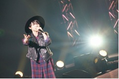 家入レオに10代女子が熱い声援、東北最大級のGIRLSイベントに出演。