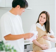 ライオン「パパっと家事プロジェクト」発足、リーフレット「家事ハックガイド」配布へ