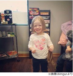 3歳少女自ら「私の髮あげて」、約25cmバッサリ切り闘病の子のもとへ。