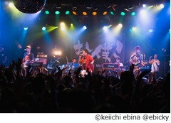 TUBEと怒髪天がツーマン対バン、アルバムに楽曲提供で初の生コラボ。