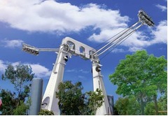 日本初上陸のスリルブランコ、空への爽快感＆谷底への恐怖感を交互に。