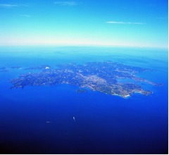 年収1200万円で&ldquo;究極の島おこし&rdquo;の人材募集