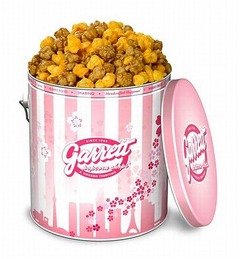 人気ポップコーンの日本限定缶、ギャレットが春限定「SAKURA Tin」。