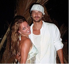 ブリトニー・スピアーズ、元夫とは&ldquo;妊娠中の婚約者&rdquo;からの略奪婚だった