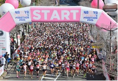 スタートするランナー