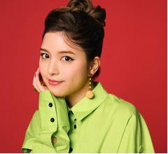 川島海荷、&ldquo;70年代・80年代のファッションモデル風&rdquo;衣装＆メイクで新CM