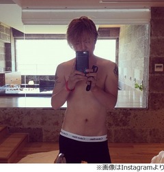 &ldquo;パンツ一丁&rdquo;のTERUに大興奮「ガン見です」「フォッフォッーー」。