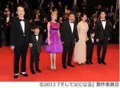 カンヌ受賞で福山らコメント、是枝監督「そして父になる」が審査員賞。