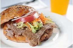 ケバブの頂点決定戦「KEBA-1」、「ターキッシュフェスティバル」で開催。