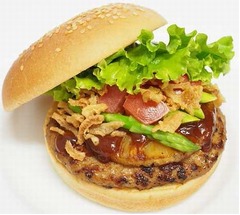 フレッシュネス史上最大のパティ、パイナップル挟みハワイアンに。