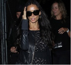 デミ・ムーア、死亡事故巡る裁判で被告人に