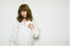 YUKIが映画主題歌書き下ろし、伊坂幸太郎原作の「グラスホッパー」。