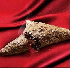 100円マックに三角チョコパイ、2011年〜2013年の120円より値下げ。