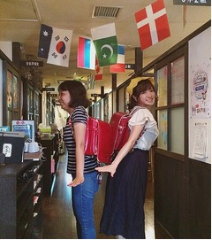 紺野あさ美アナがランドセル姿「似合う！可愛い！」「かわいすぎる」。