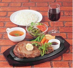 「すた丼」の経営会社が新業態、アメリカンスタイルのステーキ店。