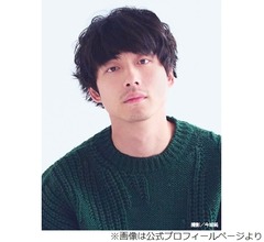 坂口健太郎「年越しは&ldquo;そば&rdquo;なんだ」大人になって知る、&ldquo;年越しうどん&rdquo;の家で育つ