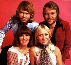 ABBAがホログラムで再結成か