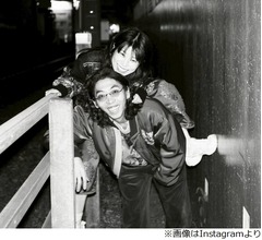 柄本時生とさとうほなみが結婚「感謝と初心を忘れずふたりで歩んで参ります」