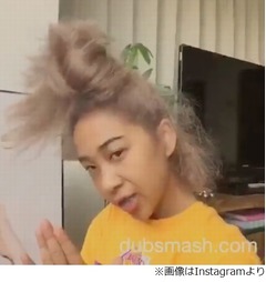 青山テルマの&ldquo;すごい寝グセ&rdquo;、「友達に見せたくて撮った」動画公開。