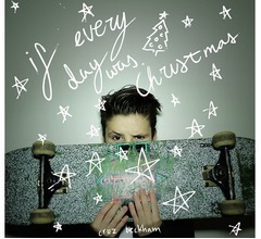 ベッカムの3男クルーズが歌手デビュー