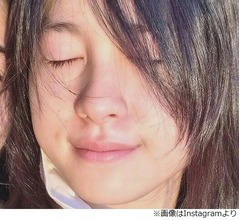 土屋太鳳の&ldquo;すっぴん寝起きショット&rdquo;