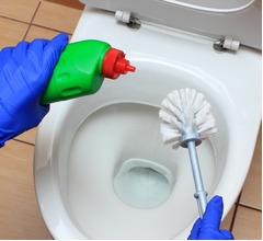 トイレ掃除させられ苦痛&rarr;死亡と賠償求める