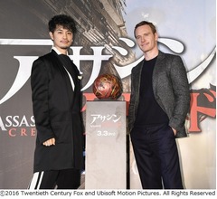 &ldquo;美しい&rdquo;ファスベンダー初対面に斎藤工興奮