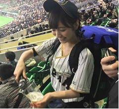 &ldquo;可愛すぎる売り子&rdquo;ほのか、売り子姿復活