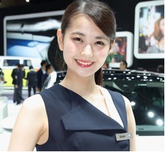 東京モーターショーの美人コンパニオンたち
