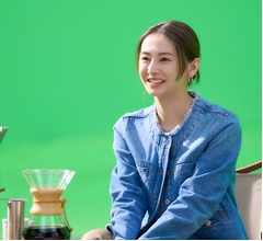 北川景子「普段は財布、鍵、スマホくらいしか持ち歩いていないです」撮影中は台本も