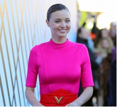 ミランダ・カーが明かす、結婚式は「来年よ」