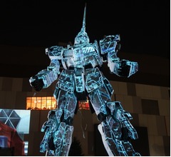 実物大ユニコーンガンダムで初プロジェクションマッピング