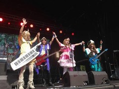 赤坂Blitzでやっくん追悼LIVE、会場にメモリアルブースや献花台設置。