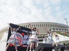 &ldquo;妹分&rdquo;ライブにあーりん乱入、レストランにいたら煽られステージへ。