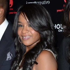 ホイットニー娘逮捕寸前だった、意識不明で発見される2日前に逮捕状。