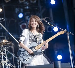 SCANDAL&ldquo;結成の地&rdquo;でライブ＆10年を回顧